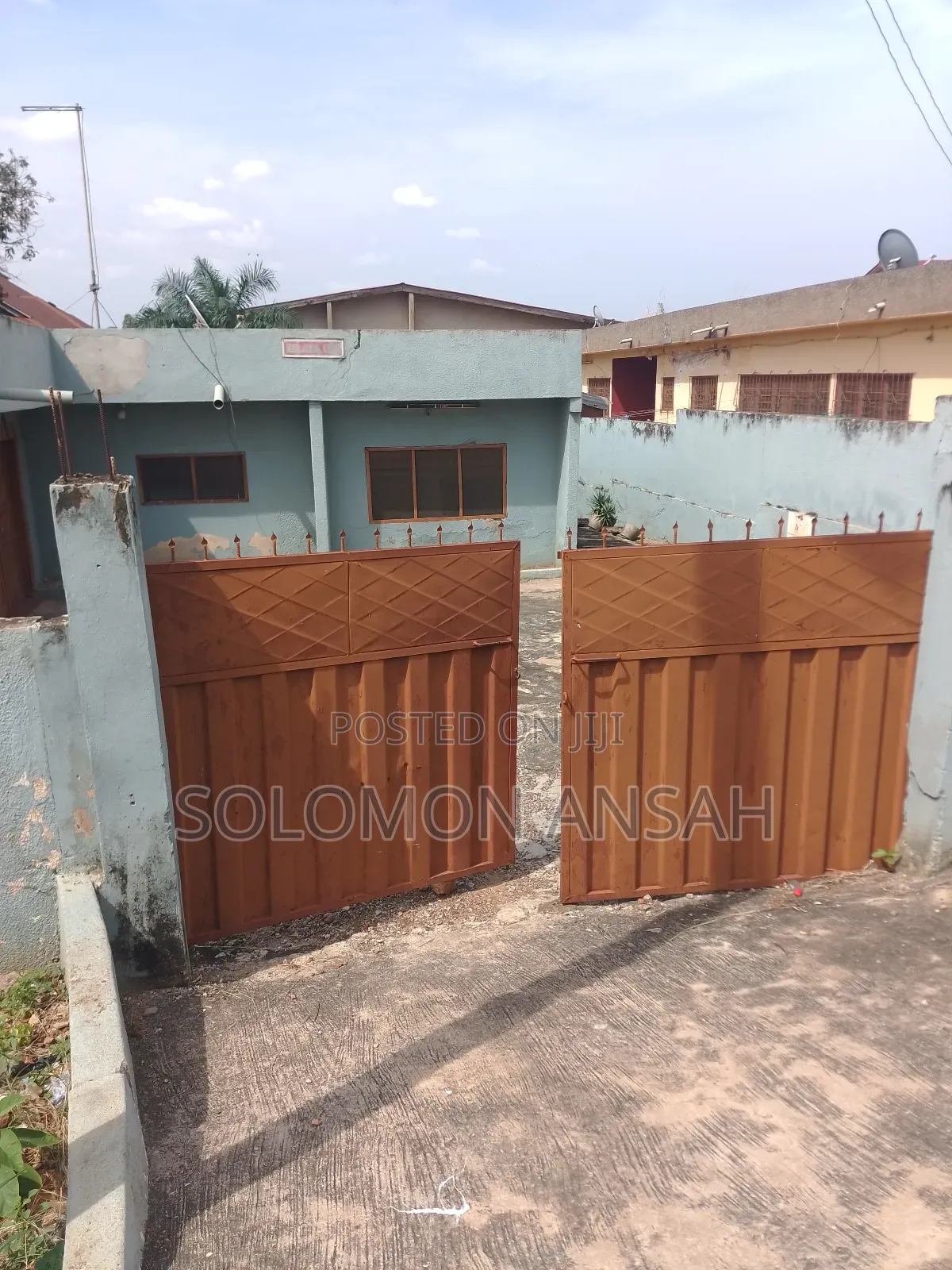 8bdrm House in Free Will Agency, Kumasi Metropolitan for sale