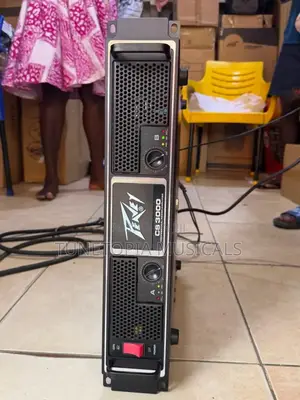 Peavey Cs 3000 Power Amplifier.