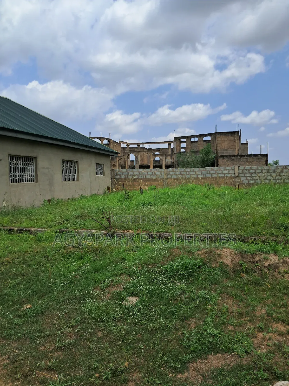 2bdrm House in Kuntuse, Amasaman for sale