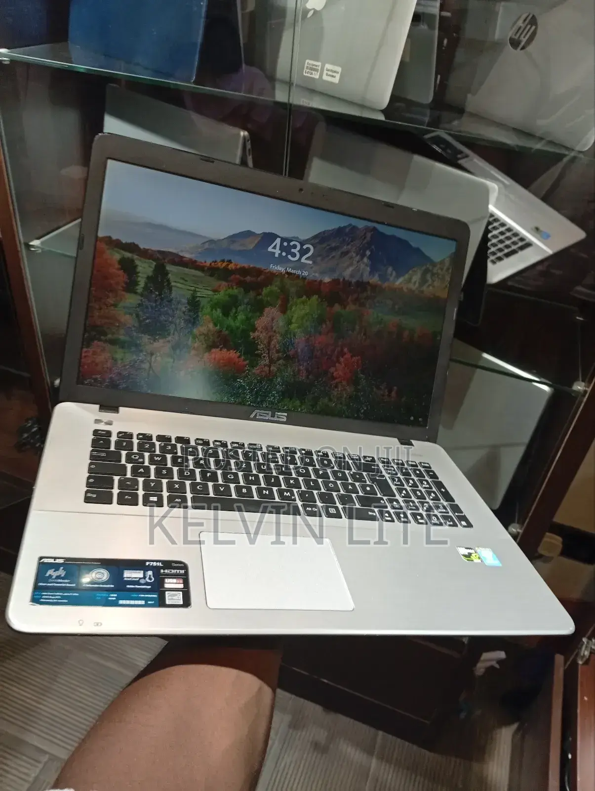 Laptop Asus X750LA 12GB Intel Core i7 HDD+SSD 1T