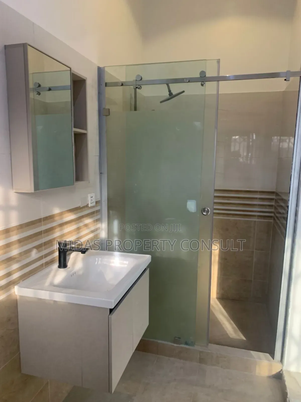 2bdrm Apartment in East Legon 69, Accra Metropolitan for sale