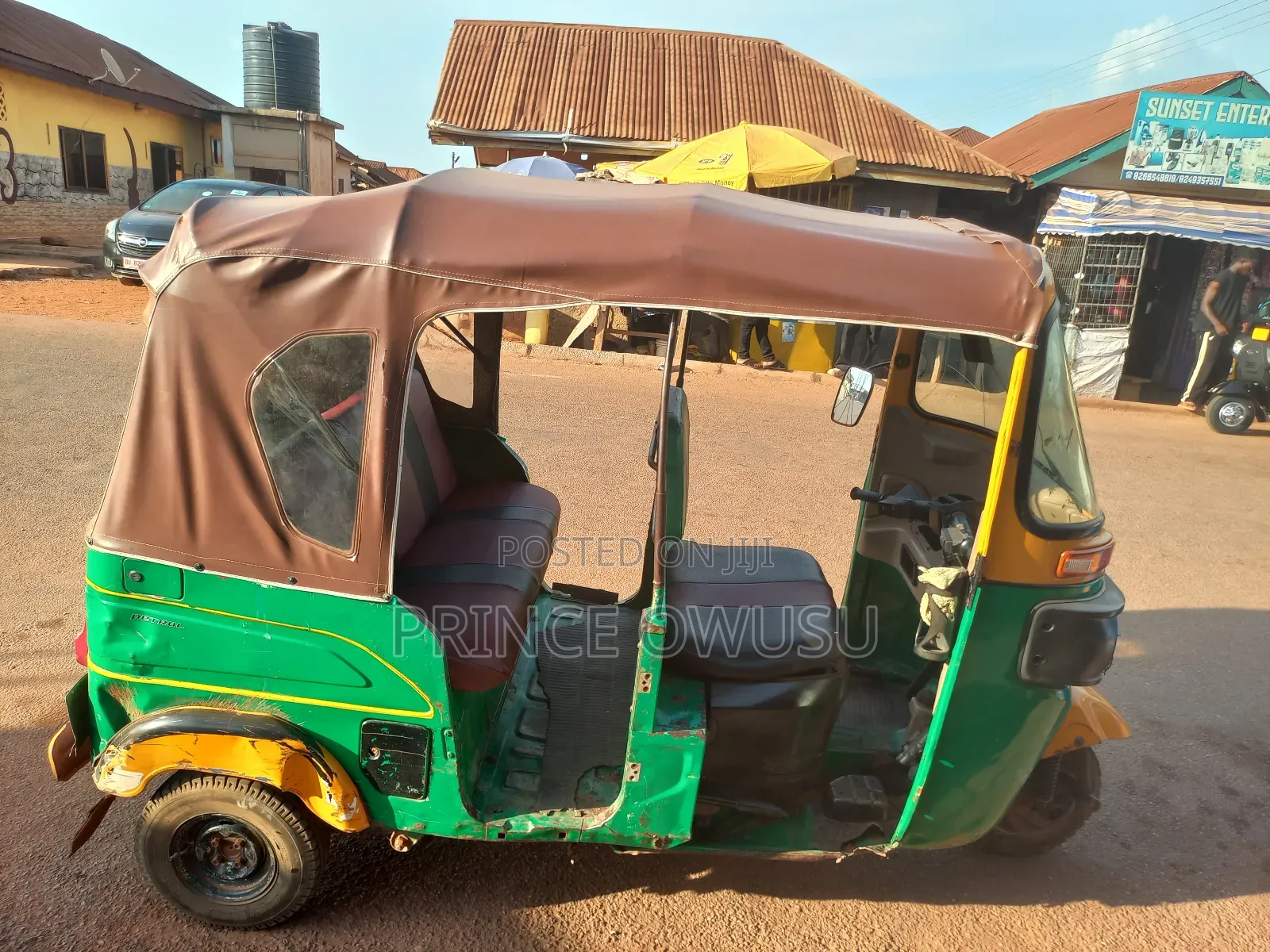 Bajaj RE 2022 Yellow
