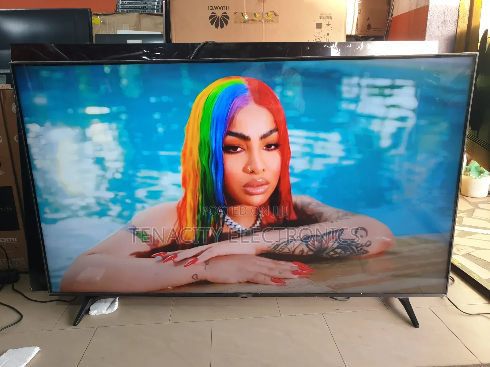 65"Lg Uhd HDR Edgeless Smart Satellite Tv