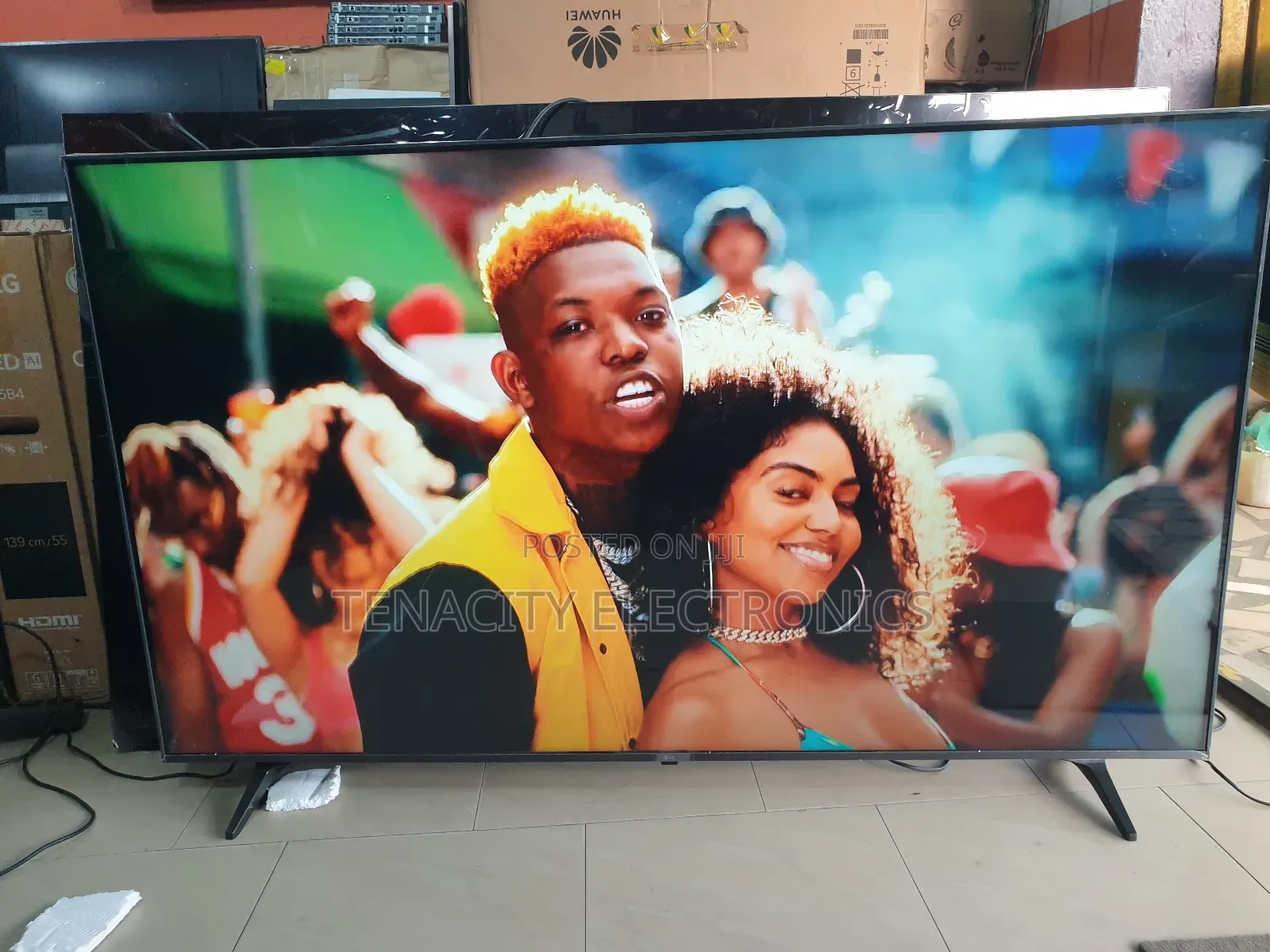 65"Lg Uhd HDR Edgeless Smart Satellite Tv