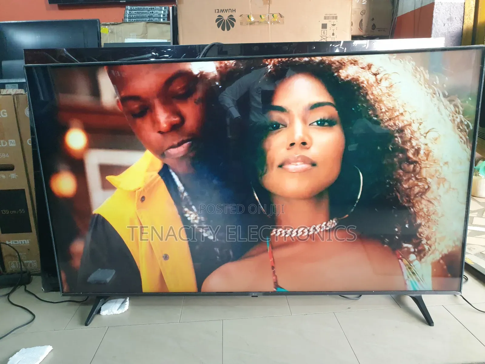 65"Lg Uhd HDR Edgeless Smart Satellite Tv