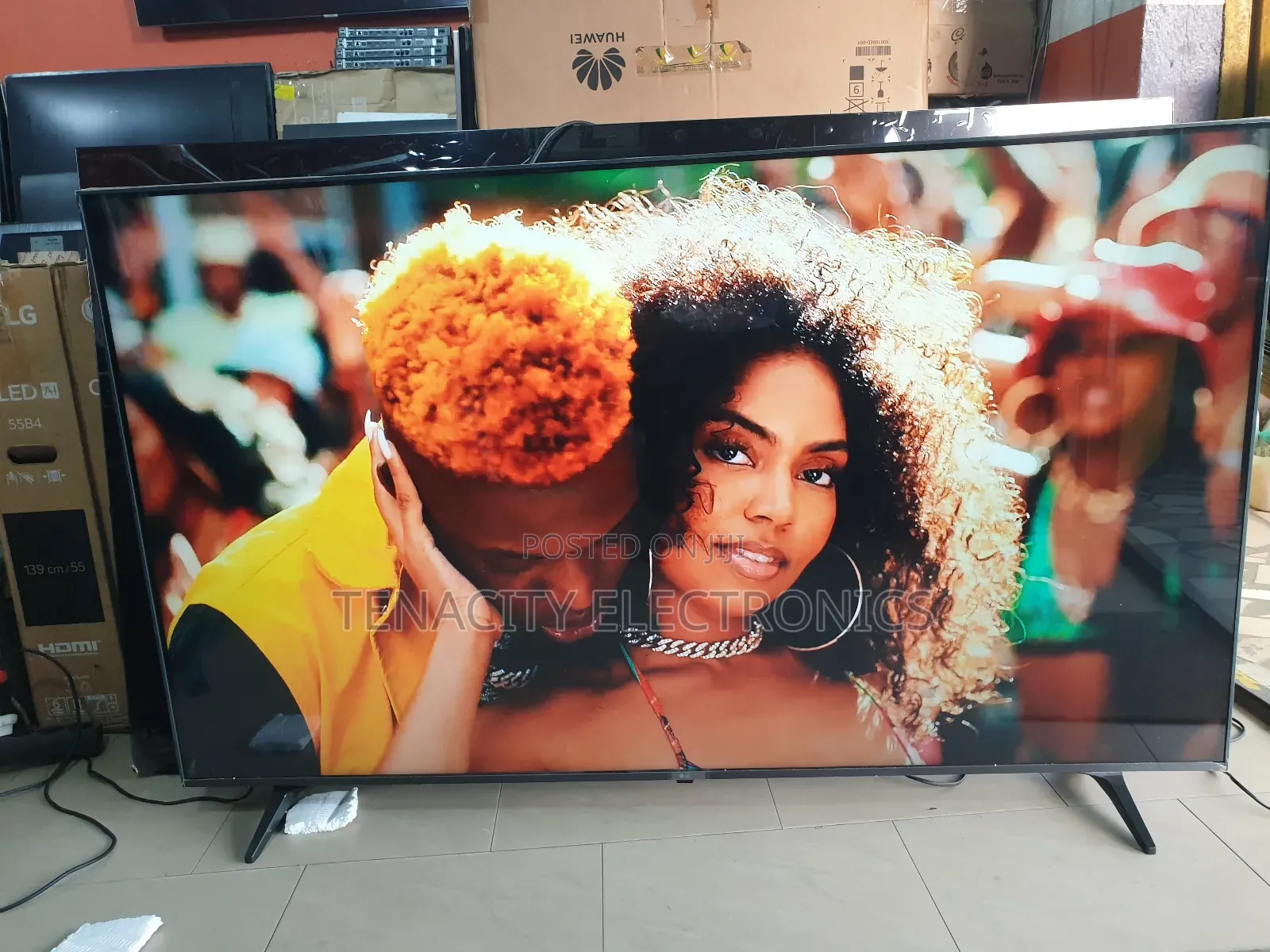 65"Lg Uhd HDR Edgeless Smart Satellite Tv