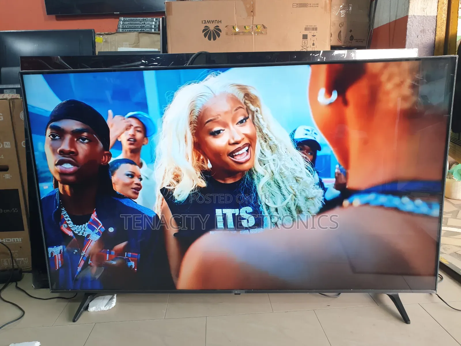 65"Lg Uhd HDR Edgeless Smart Satellite Tv