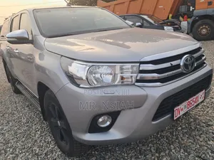 Toyota Hilux Revo Double Cab Deisel 2.4 AWD 2017 Silver
