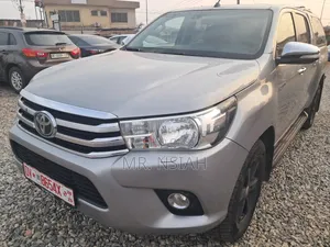 Toyota Hilux Revo Double Cab Deisel 2.4 AWD 2017 Silver