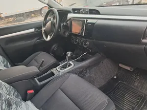 Toyota Hilux Revo Double Cab Deisel 2.4 AWD 2017 Silver
