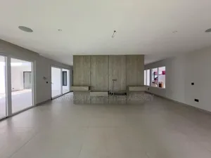 5bdrm House in East Legon, American House for sale