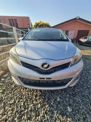 Toyota Vitz 1.3 AWD 5dr 2013 Silver