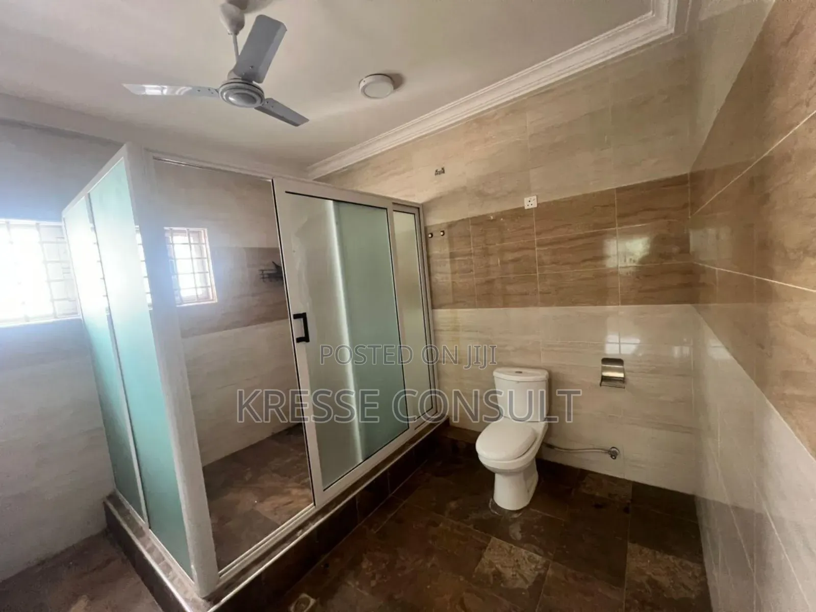 5bdrm House in Adenta, Accra Metropolitan for rent