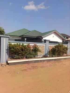 3bdrm House in Haatso, Pantang Road, ECOMOG for rent
