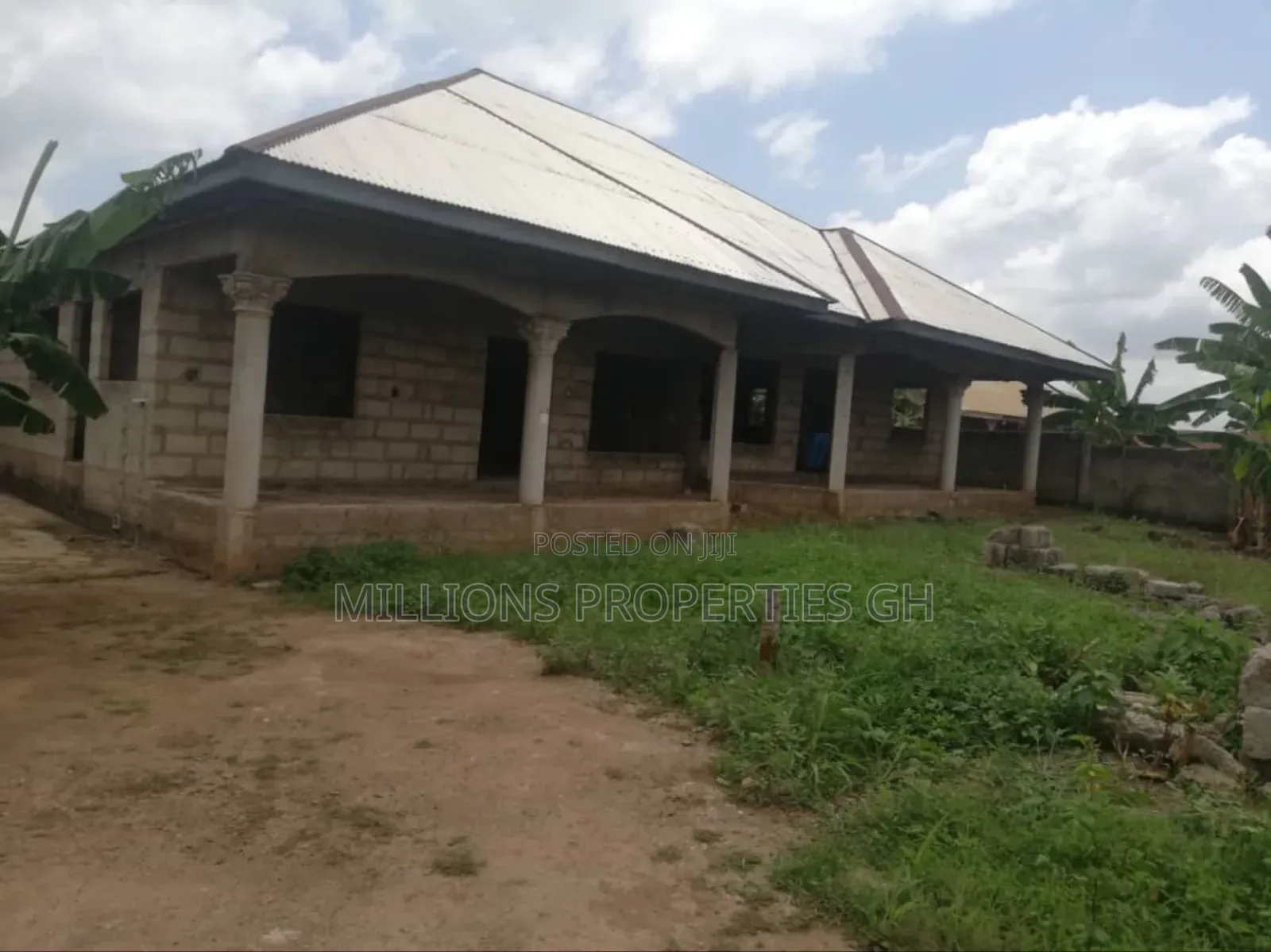 Double Land+Building Donyina Roadside