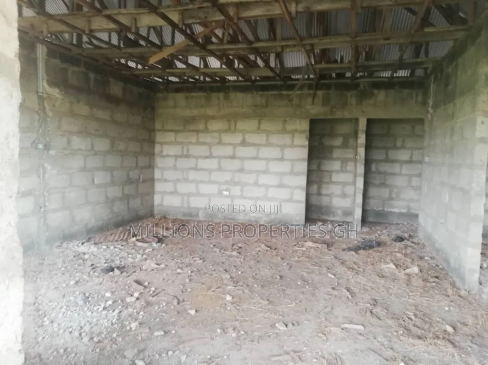 Double Land+Building Donyina Roadside