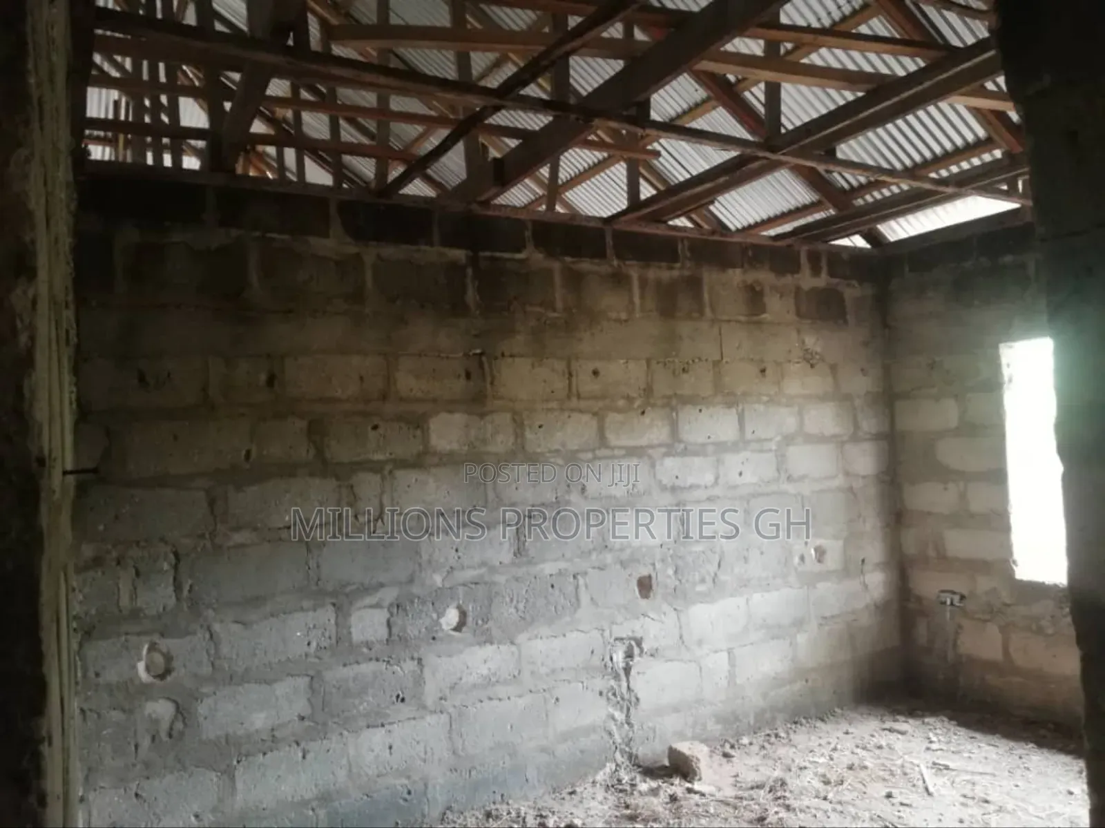Double Land+Building Donyina Roadside