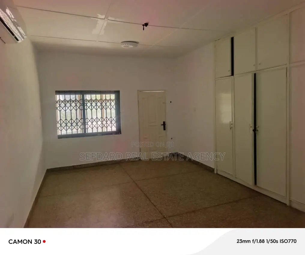 8bdrm House in Cantonments for rent