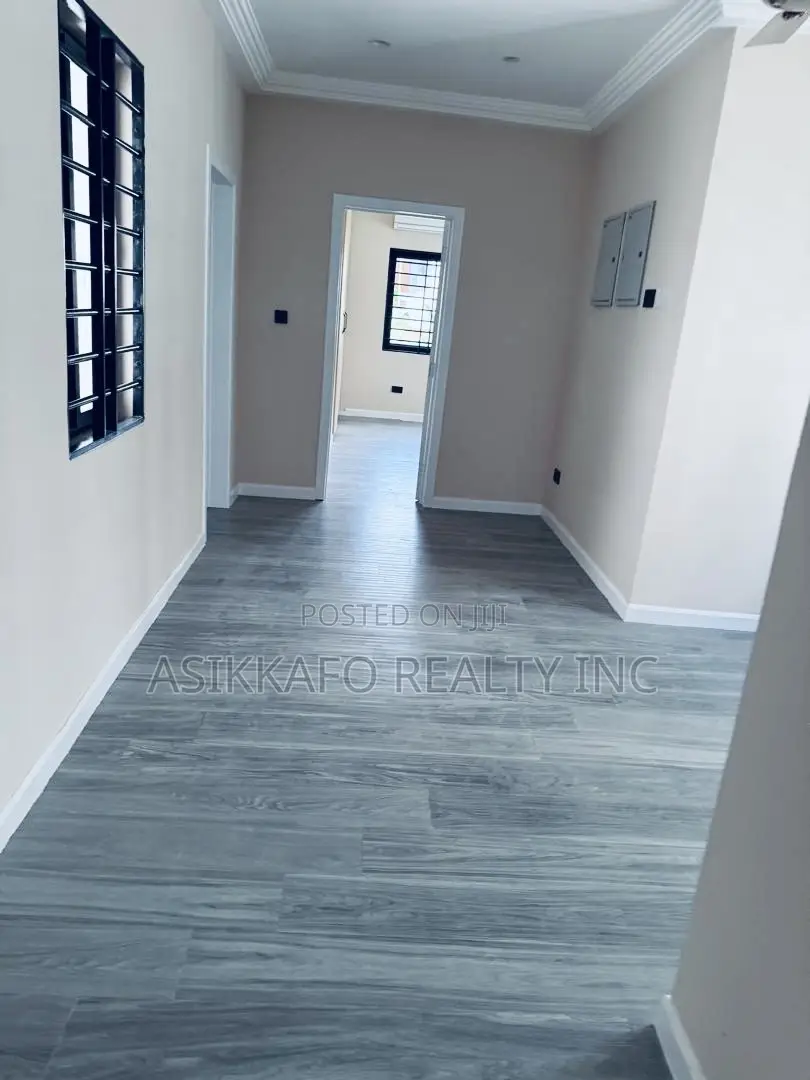 3bdrm Duplex in East Airport, Tseaddo for rent