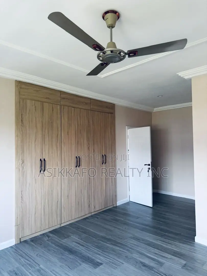 3bdrm Duplex in East Airport, Tseaddo for rent