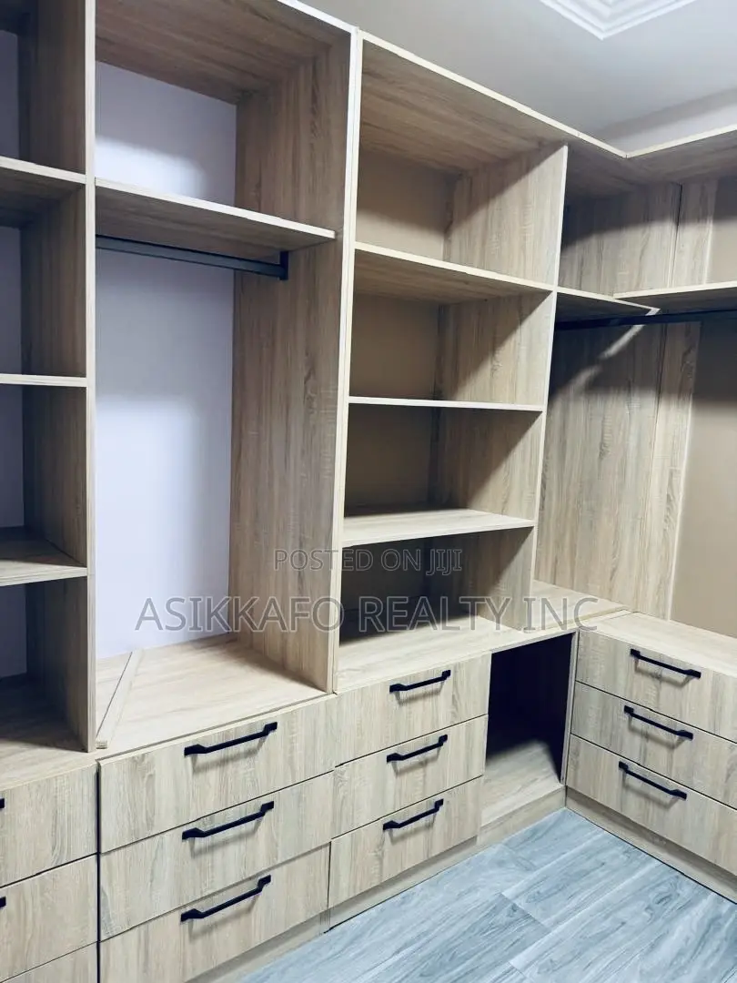 3bdrm Duplex in East Airport, Tseaddo for rent