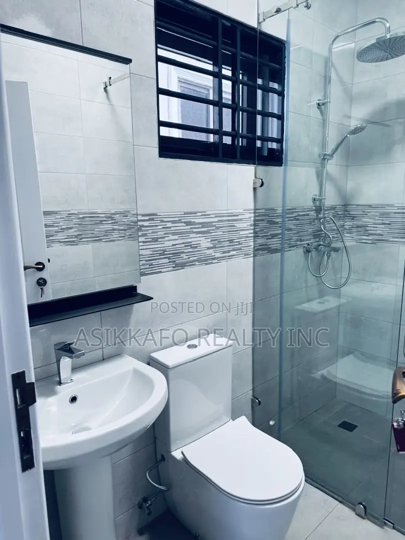 3bdrm Duplex in East Airport, Tseaddo for rent