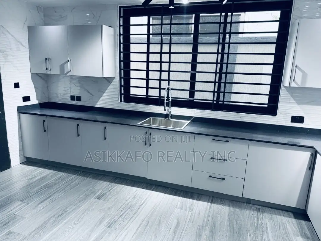 3bdrm Duplex in East Airport, Tseaddo for rent