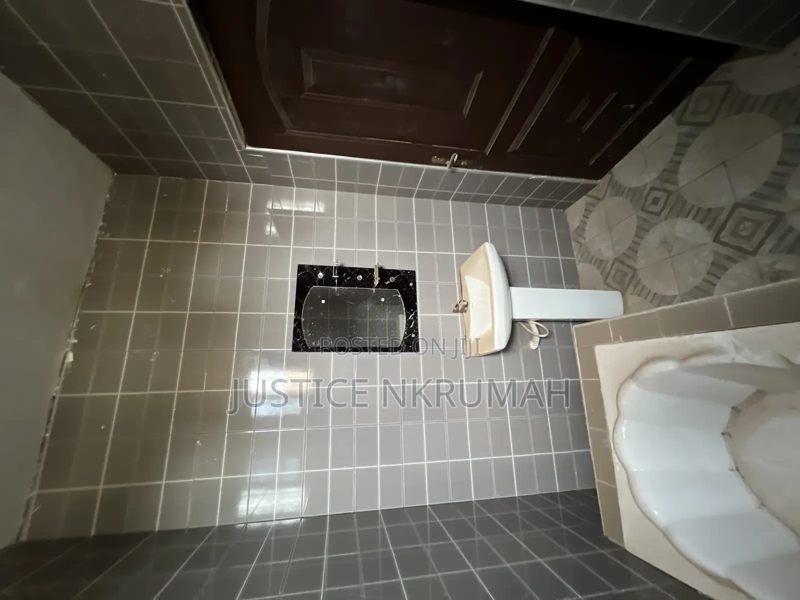 2bdrm Apartment in Mr Justice Estate, Old Barrier for rent