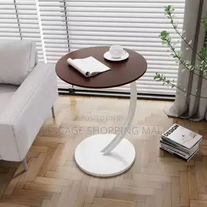 Modern C-Shaped Round Side Table With Curved Base