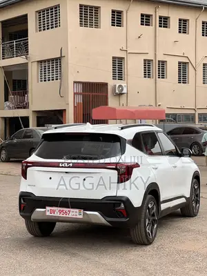 Kia Seltos 2026 White