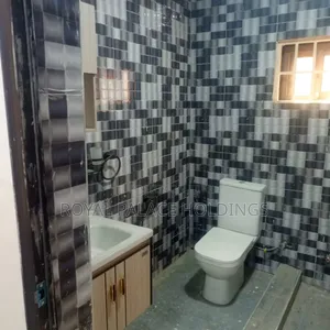 2bdrm Apartment in Lakeside for rent