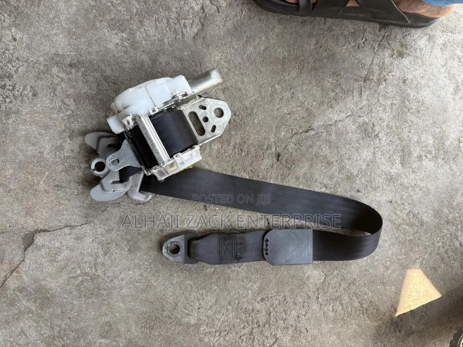 Toyota Corolla 2009-2013 Seat Belt