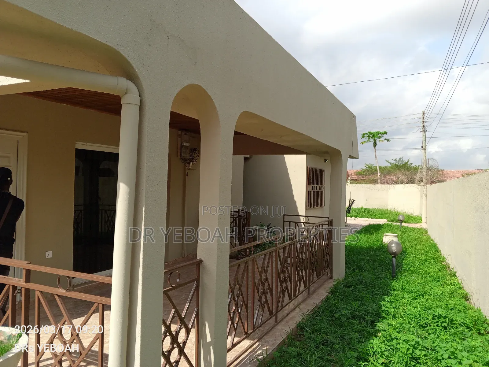 3bdrm House in Spintex:-  3 for rent