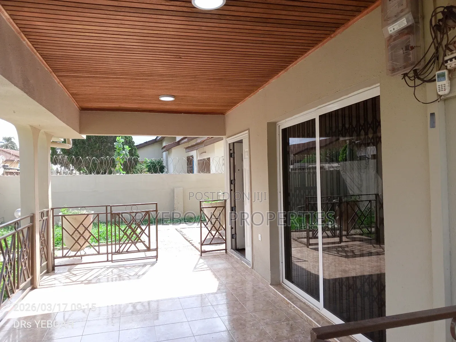 3bdrm House in Spintex:-  3 for rent