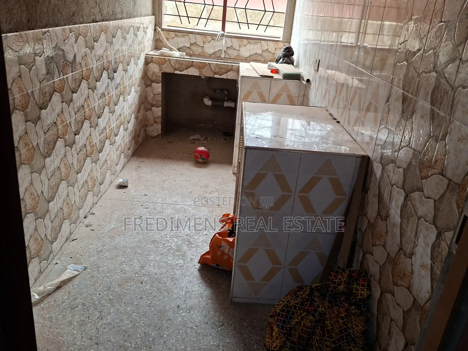 1bdrm Apartment in Fredimens Real, Afigya-Kwabre for rent