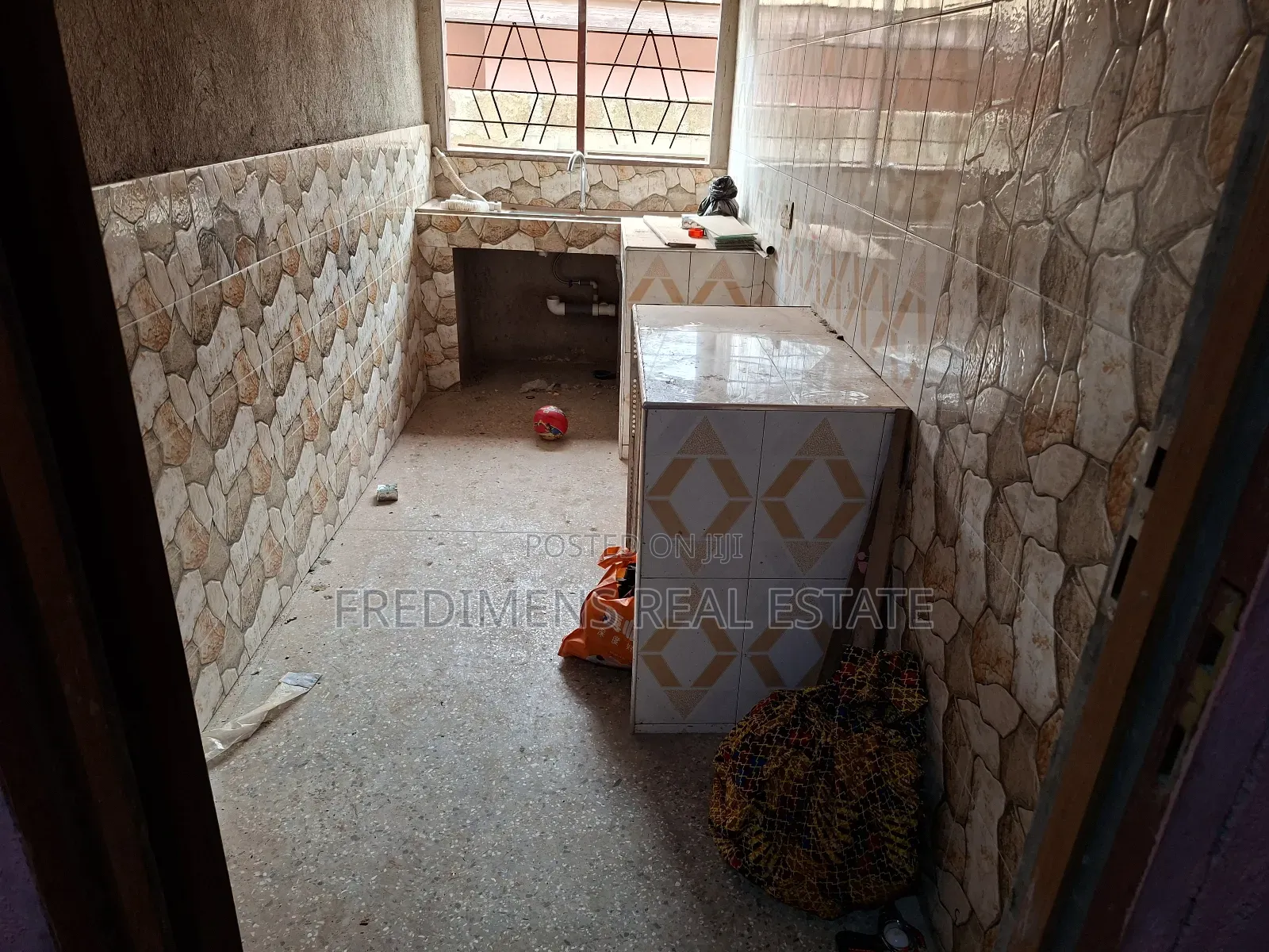 1bdrm Apartment in Fredimens Real, Afigya-Kwabre for rent