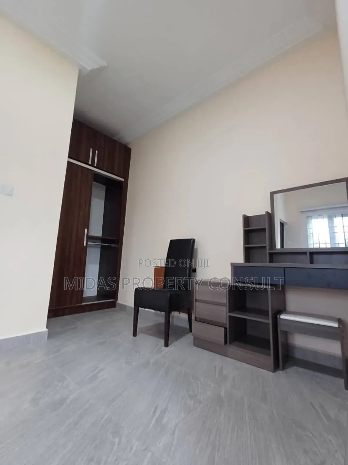 Furnished 3bdrm Apartment in Celebrity Golf, Sakumono for sale