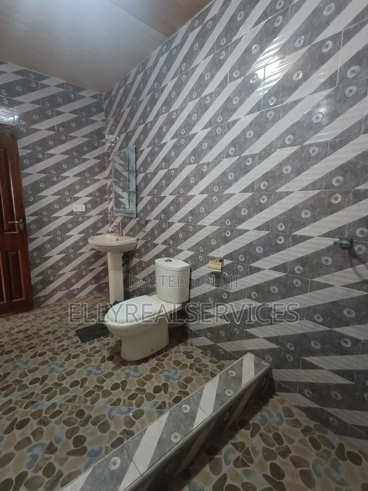4bdrm House in Ellyrealservices, Frafraha for rent