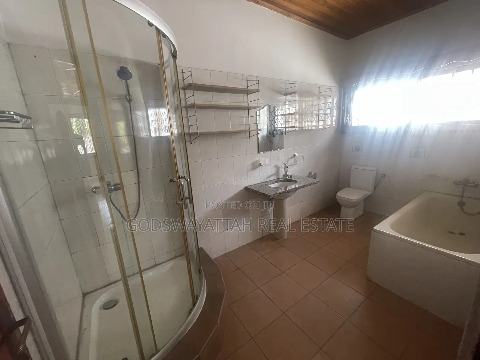 3bdrm House in East Legon, Adjiriganor for rent