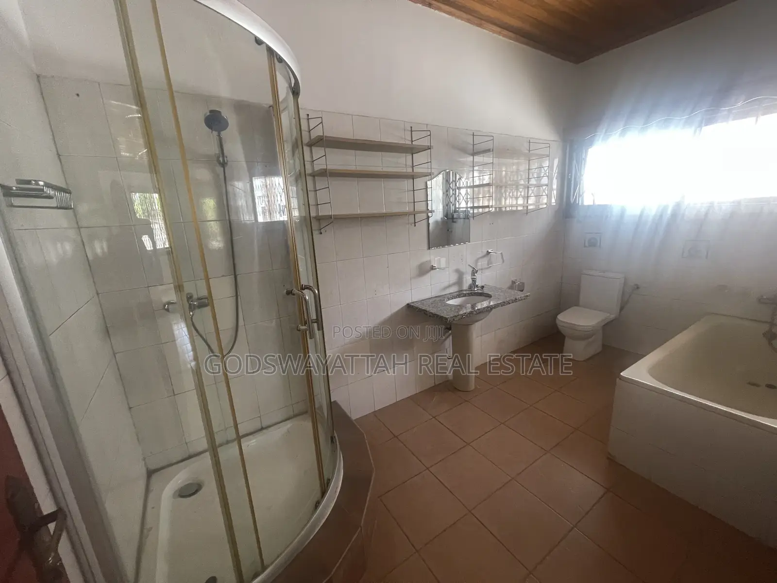3bdrm House in East Legon, Adjiriganor for rent