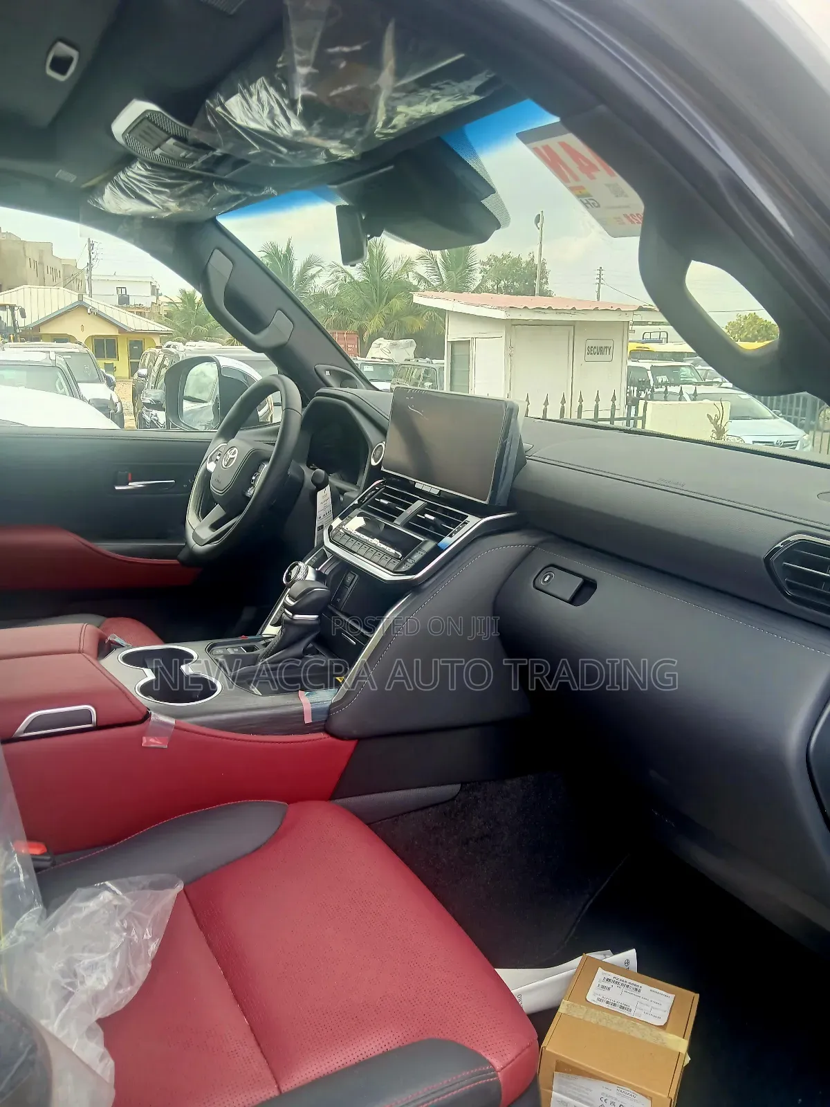 New Toyota Land Cruiser LC300 2025 Gray
