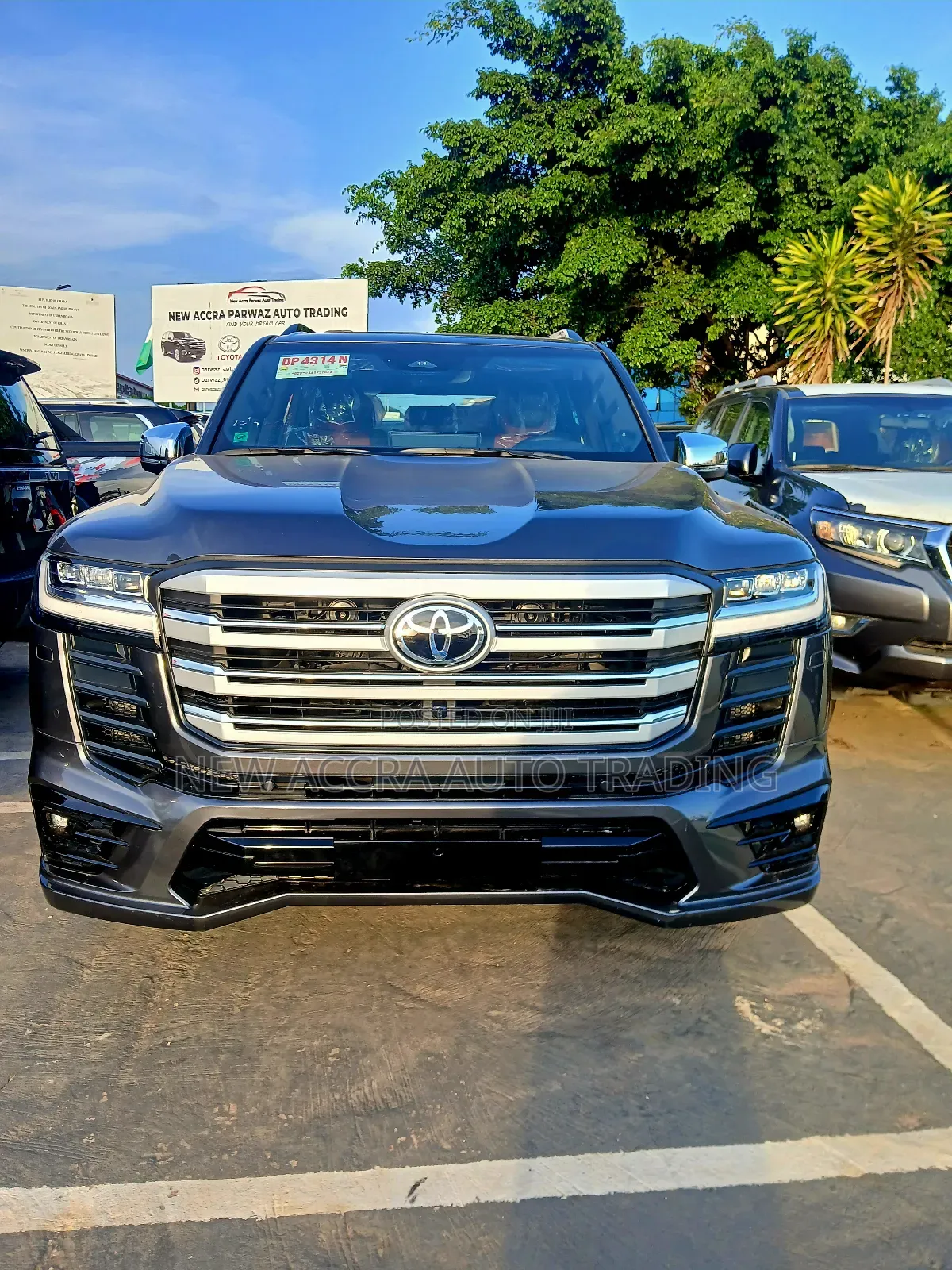 New Toyota Land Cruiser LC300 2025 Gray