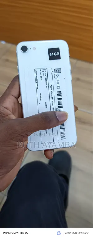 Apple iPhone SE (2020) 64 GB Silver