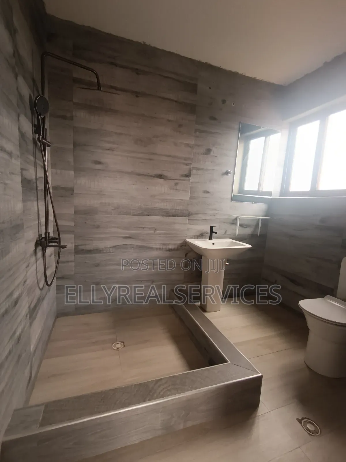 2bdrm Apartment in Ellyrealservices, Barrier for rent