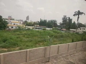 Almost 2 Plots (100ft/120ft) of Land With an Old Building Dzorwulu