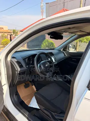 Mitsubishi Outlander Sport 2021 White