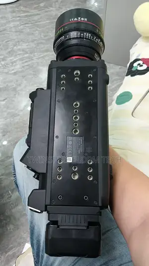 Canon C700