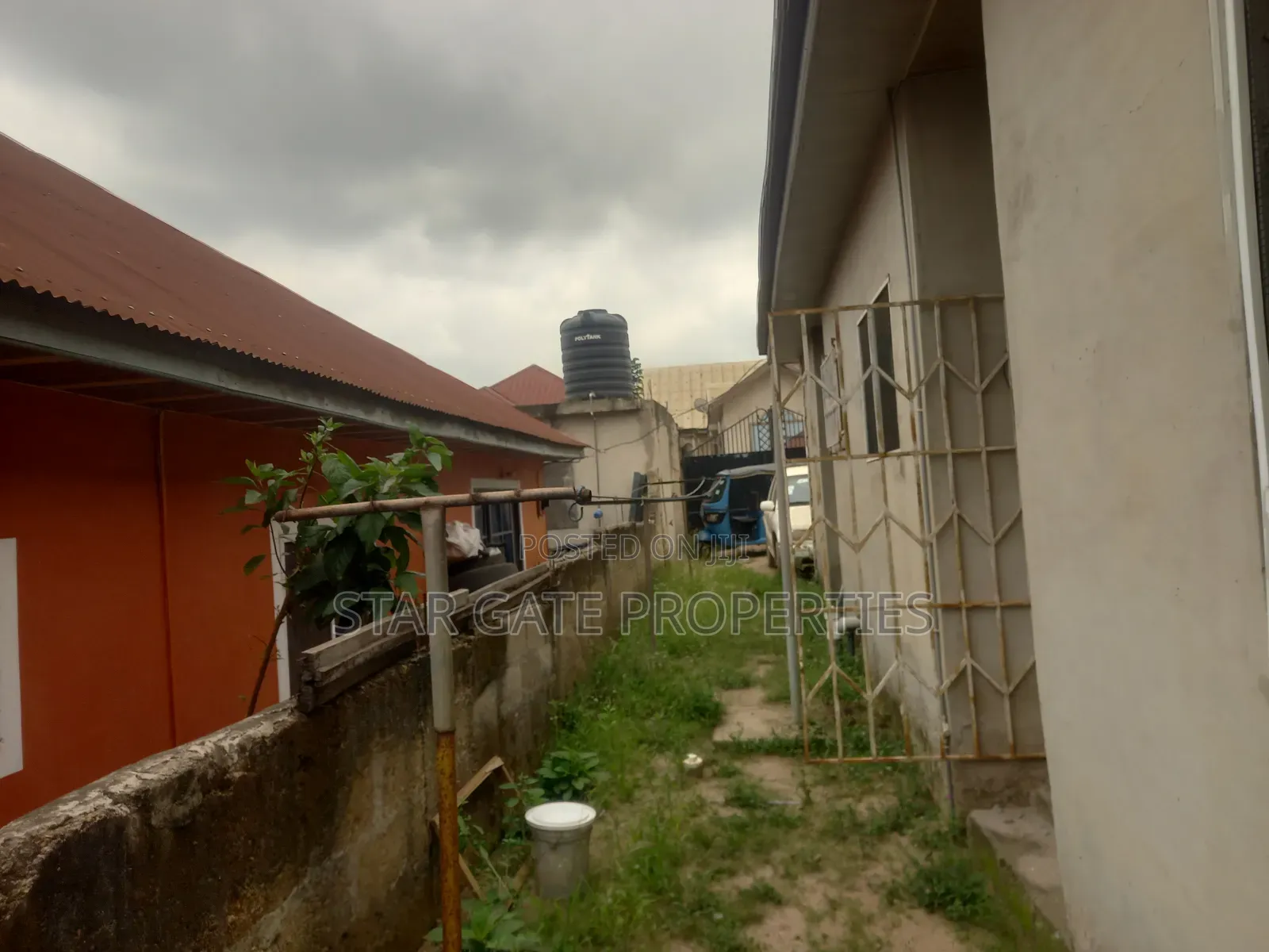 4bdrm House in Abrem Nwamase, Kumasi Metropolitan for sale