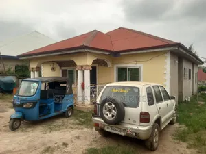 4bdrm House in Kenyasi Nwamase., Kwabre for sale