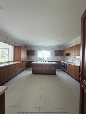 5bdrm House in East Legon Trassaco, A&C Mall Area for sale